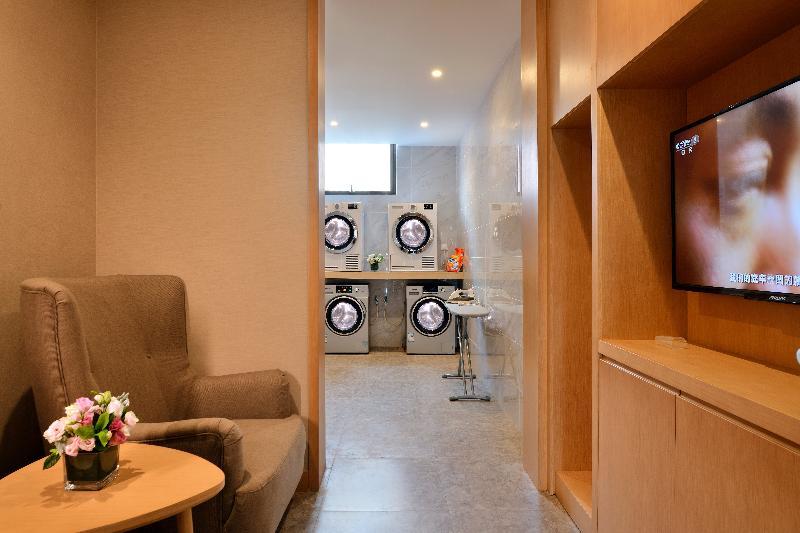 Holiday Inn Express Chengdu Tianhe Екстериор снимка